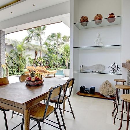 Villa Jonas Seminyak  Room photo