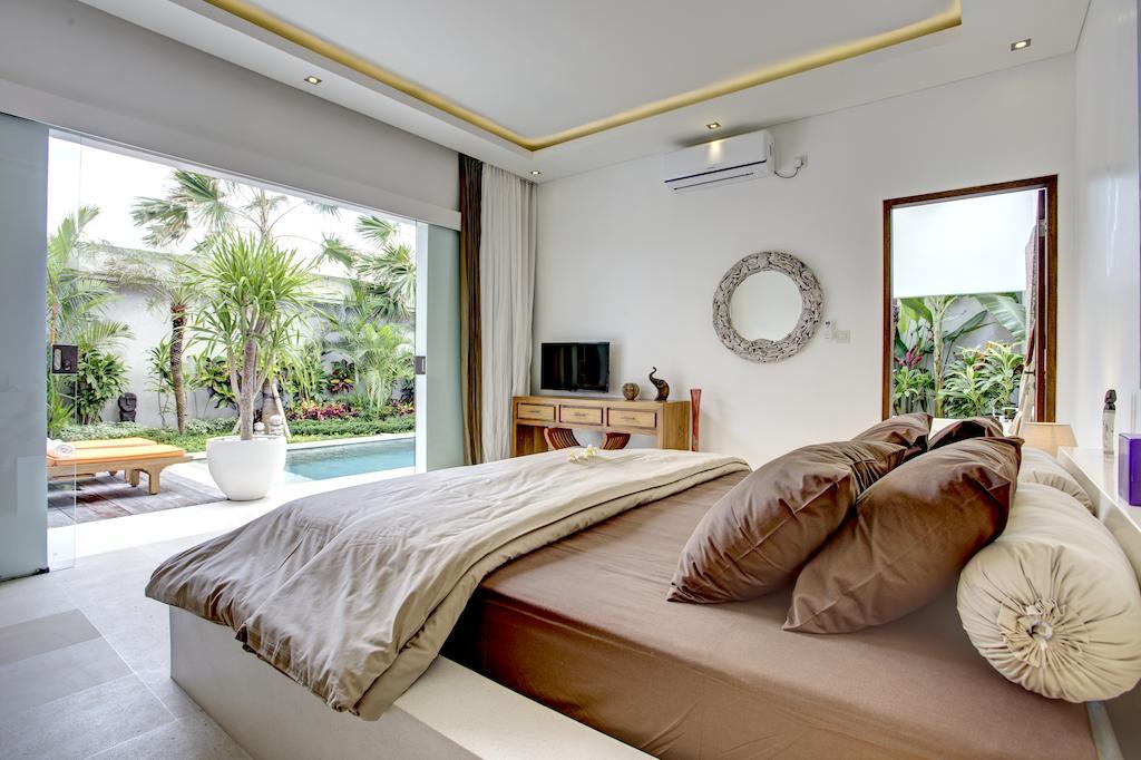 Villa Jonas Seminyak  Room photo